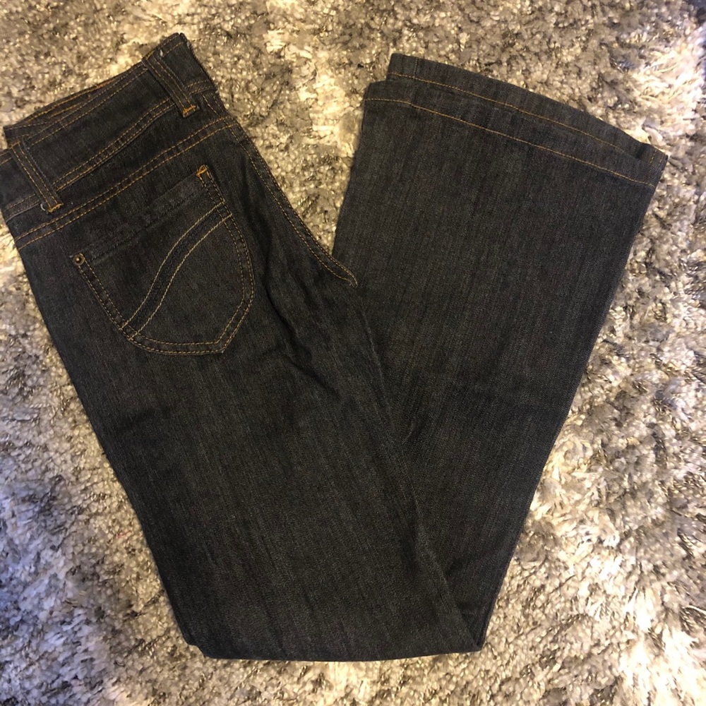 Women low-rise flare black jeans